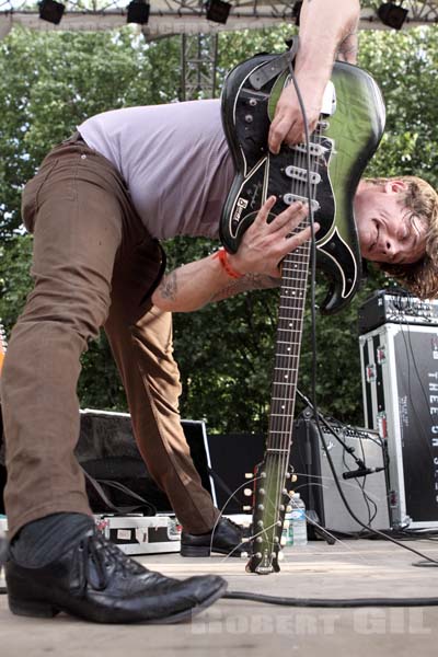 THEE OH SEES - 2010-06-06 - PARIS - Parc de la Villette - 